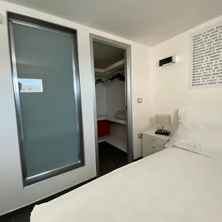 Attico Tra Cielo E Mare Pensjonat