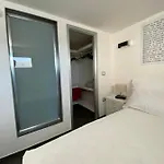 Attico Tra Cielo E Mare 招待所