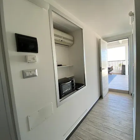 بيت ضيافة Attico Tra Cielo E Mare مارغريتا دي سافويا