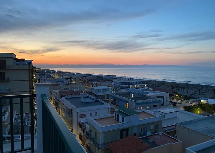 Attico Tra Cielo E Mare Gasthof